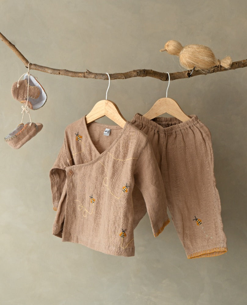 Camisa Cruzada Abeja