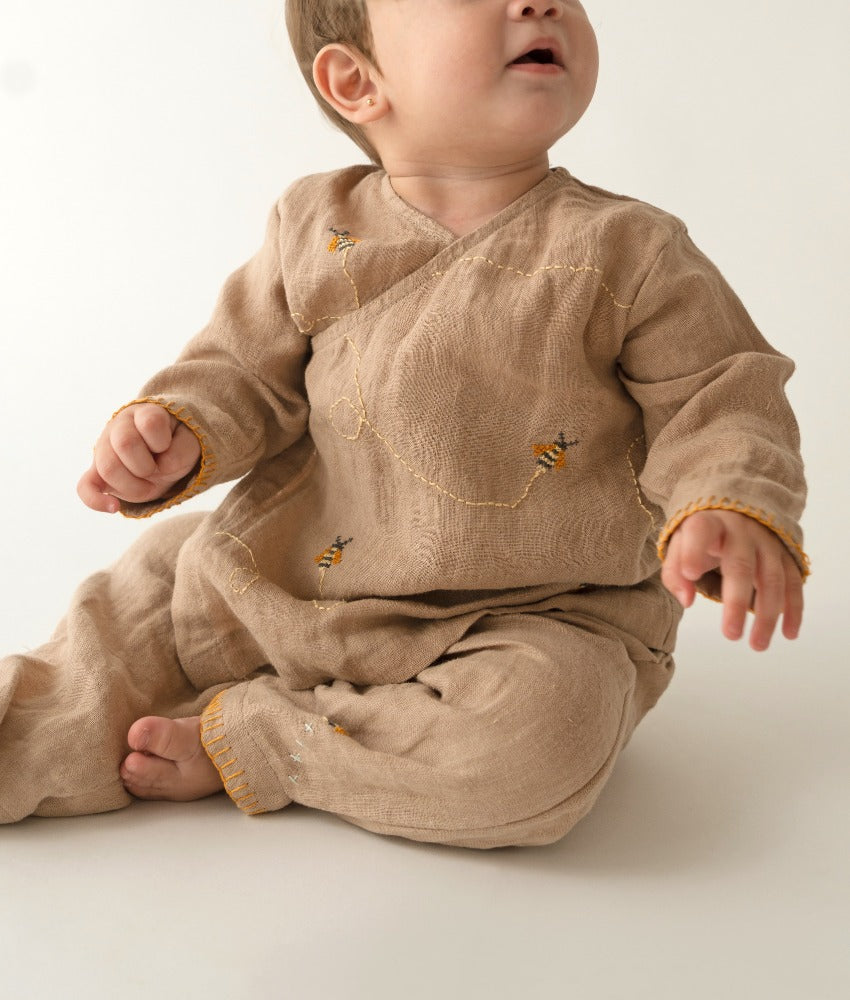 Camisa Cruzada Abeja